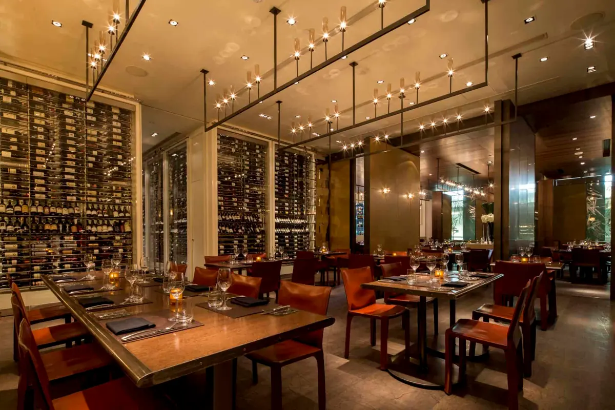 The dining room at CUT by Wolfgang Puck, Singapore