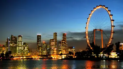Singapore Flyer — Marvel at spectacular panoramas of the city skyline from the Singapore Flyer.